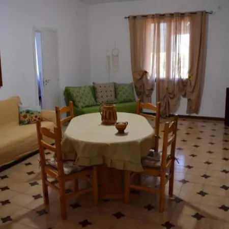Casa Di Zoe Tatil Evi Trappeto (Sicily)
